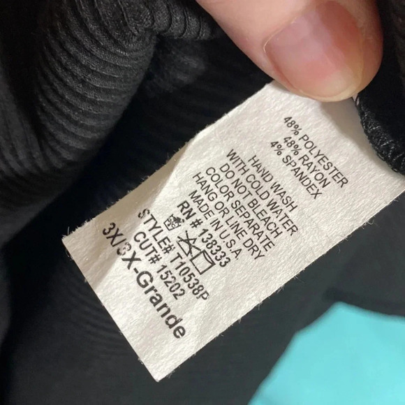 Better Be Plus Black Ribbed Crop Tank - Picture 6 of 6